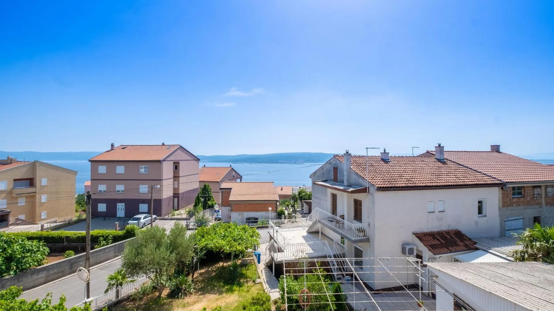 Apartments With A Parking Space Crikvenica - 23289