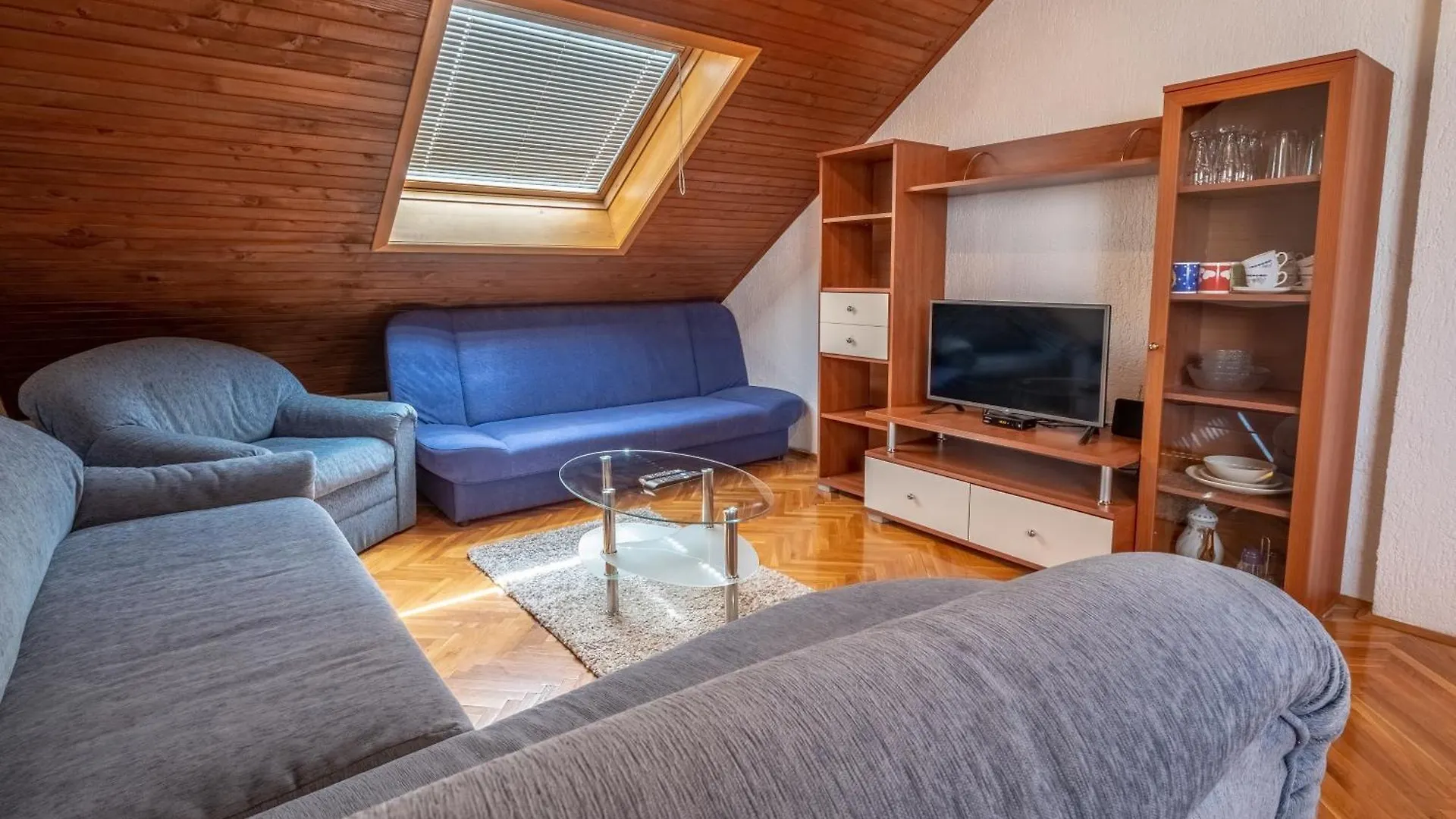 Apartments With A Parking Space Crikvenica - 23289 0*,  Croatia
